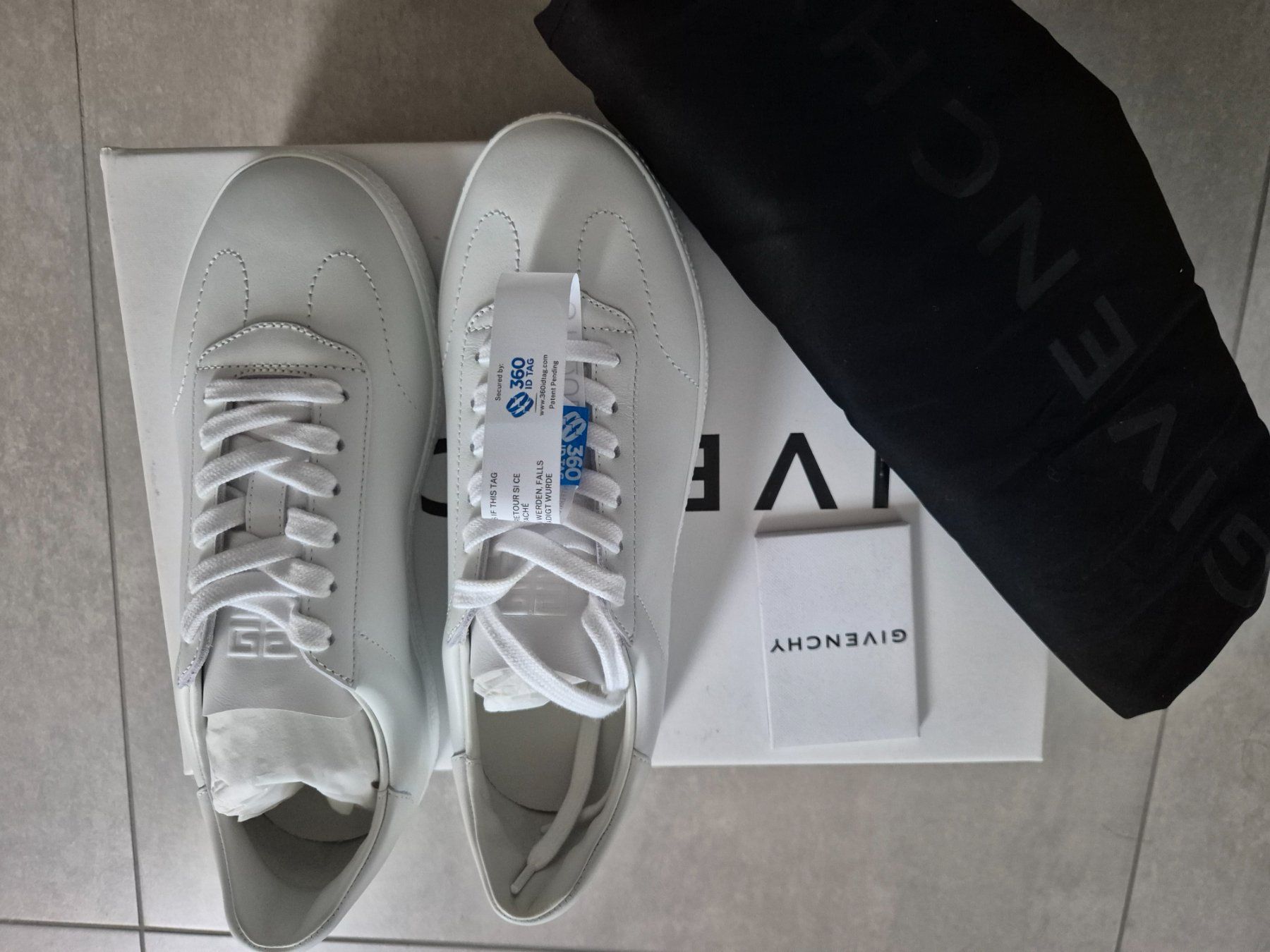 Givenchy Scarpe da donna: Givenchy Baskets Neuves ,Cuir Blanc Été – Nuovo e nell'imballaggio originale da Blonay venduto da Yogavie 4