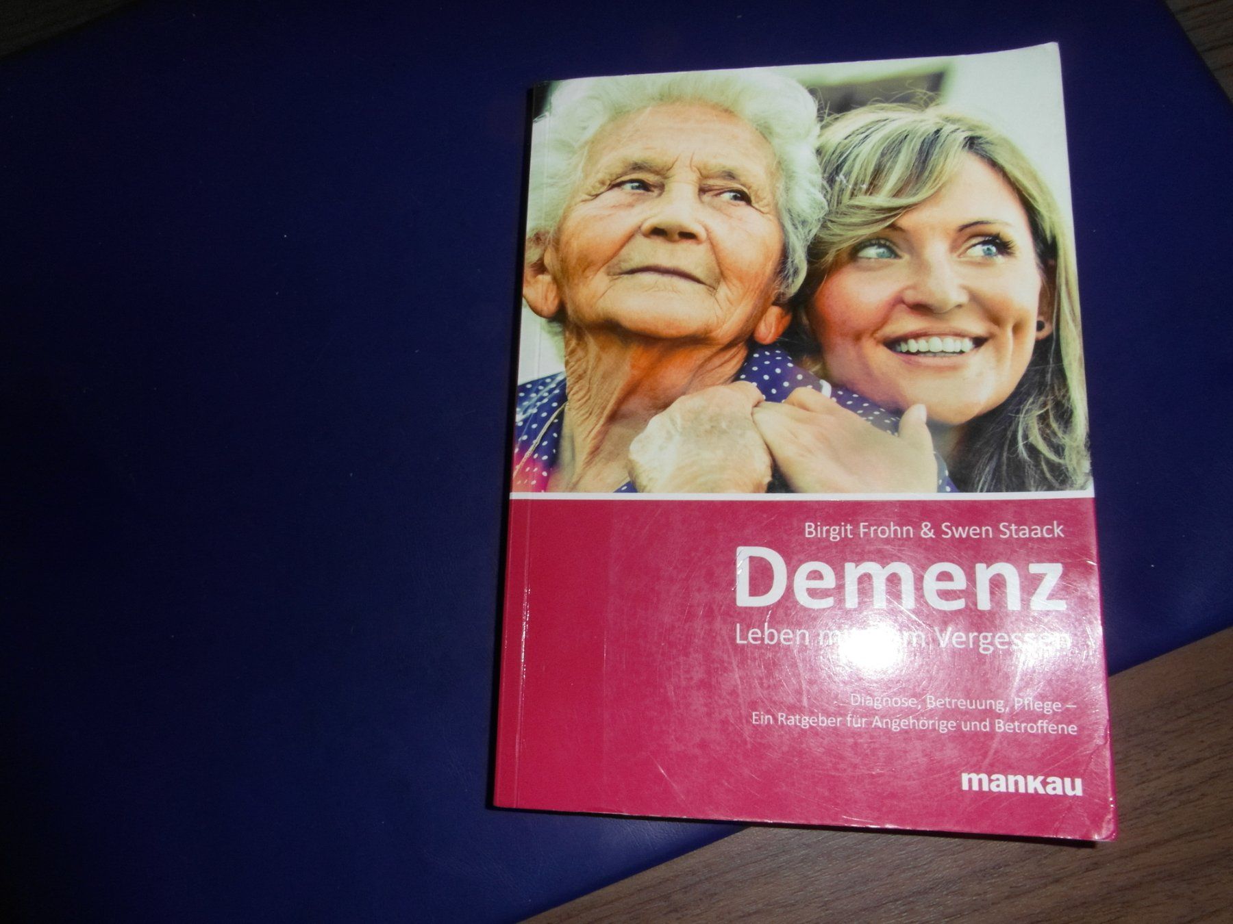 Bücher: Demenz: Leben mit dem Vergessen – Gebraucht aus Rüdlingen von sunneblueme54