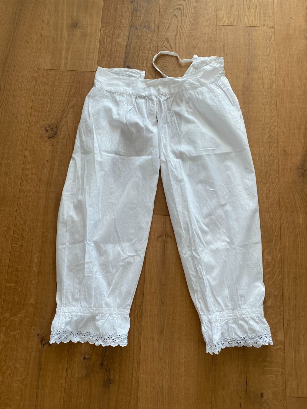 Pantalons: Antike Spitzenhose - Pumphose – D'occasion à Gerolfingen par Regenbogen88