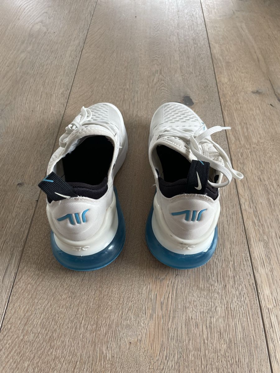 Nike Schuhe für Jungen: Nike Air Max 270 Turnschuhe Grösse 34 – Gebraucht aus Hohenrain von Oters 4