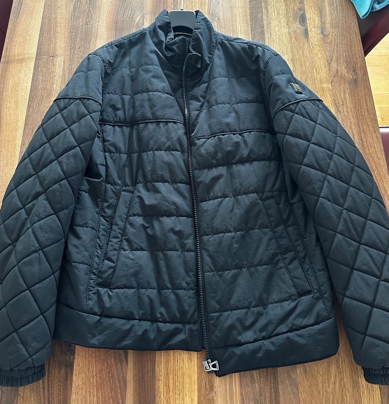Hugo Boss Giacche: Hugo Boss Quilted Jacke – Usato da Kaltbrunn venduto da IMRLU998