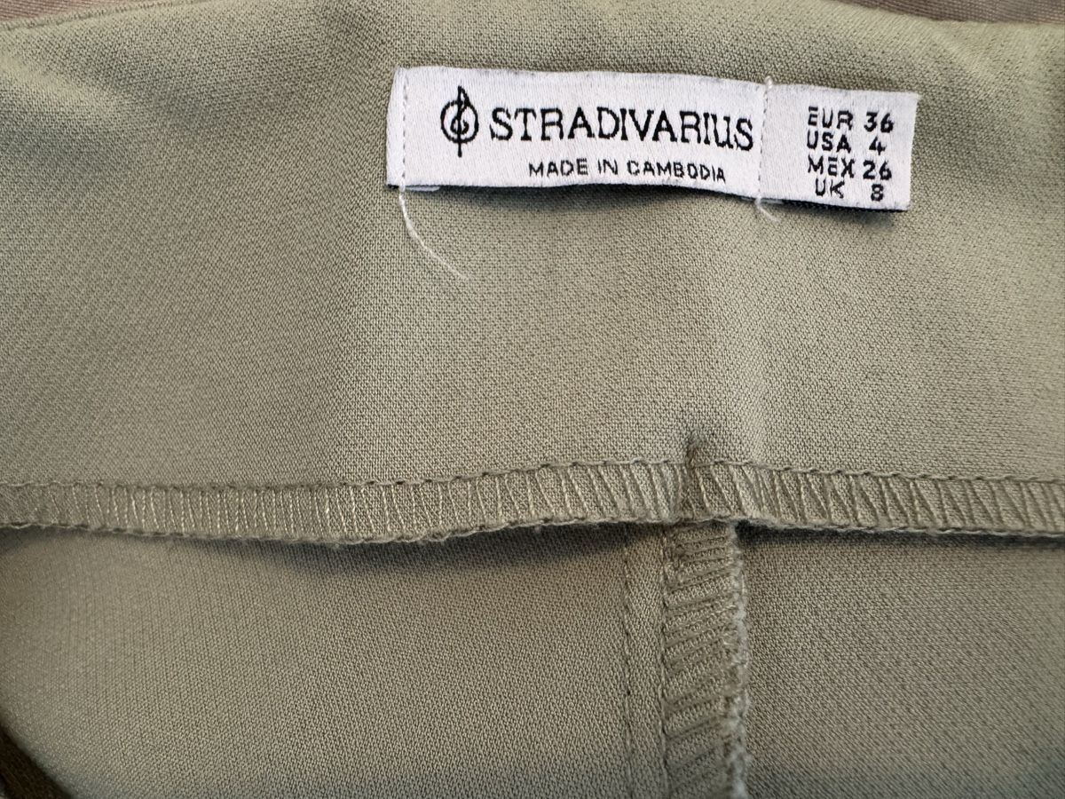 Stradivarius Pantaloni: Stradivarius Hose, Grün, Gr. 36 – Usato da Neuenegg venduto da mel_5pnq 2