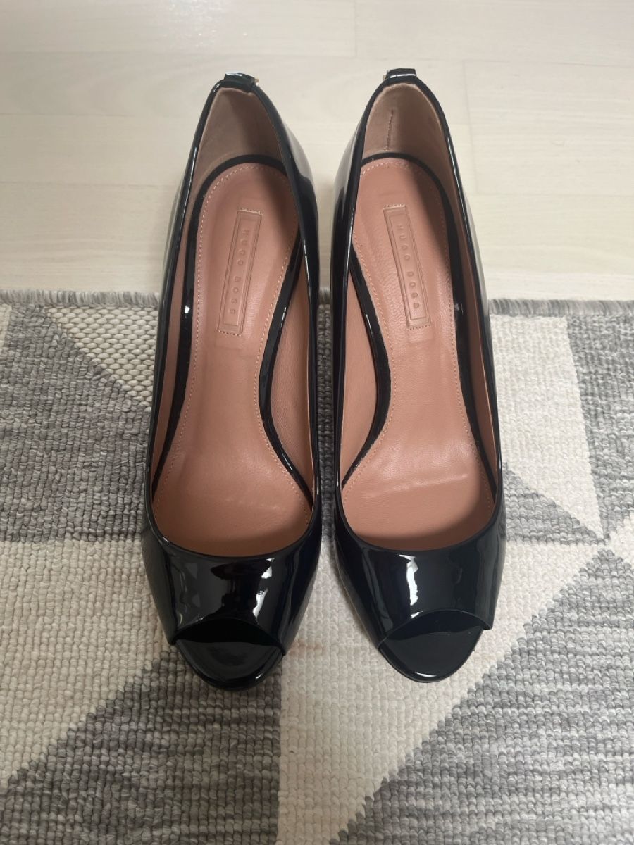 Hugo Boss Scarpe da donna: Hugo Boss Peep-Toe Heels Gr. 37.5 neu – Nuovo (secondo la descrizione) da Esslingen venduto da Yanafuchs