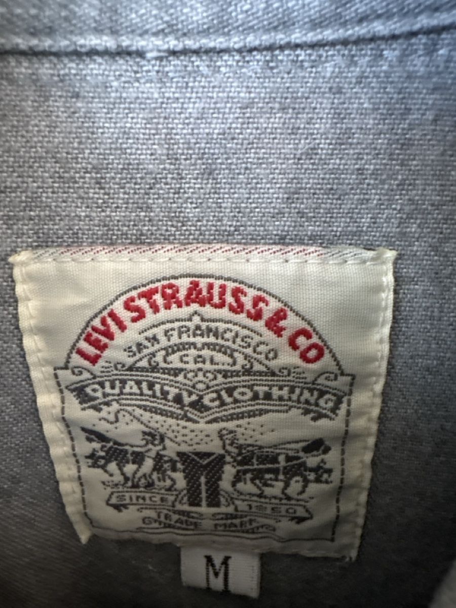 Levi's Camicie: Chemise Lévis grise taille large vintage – Usato da Düdingen venduto da Yellow 2