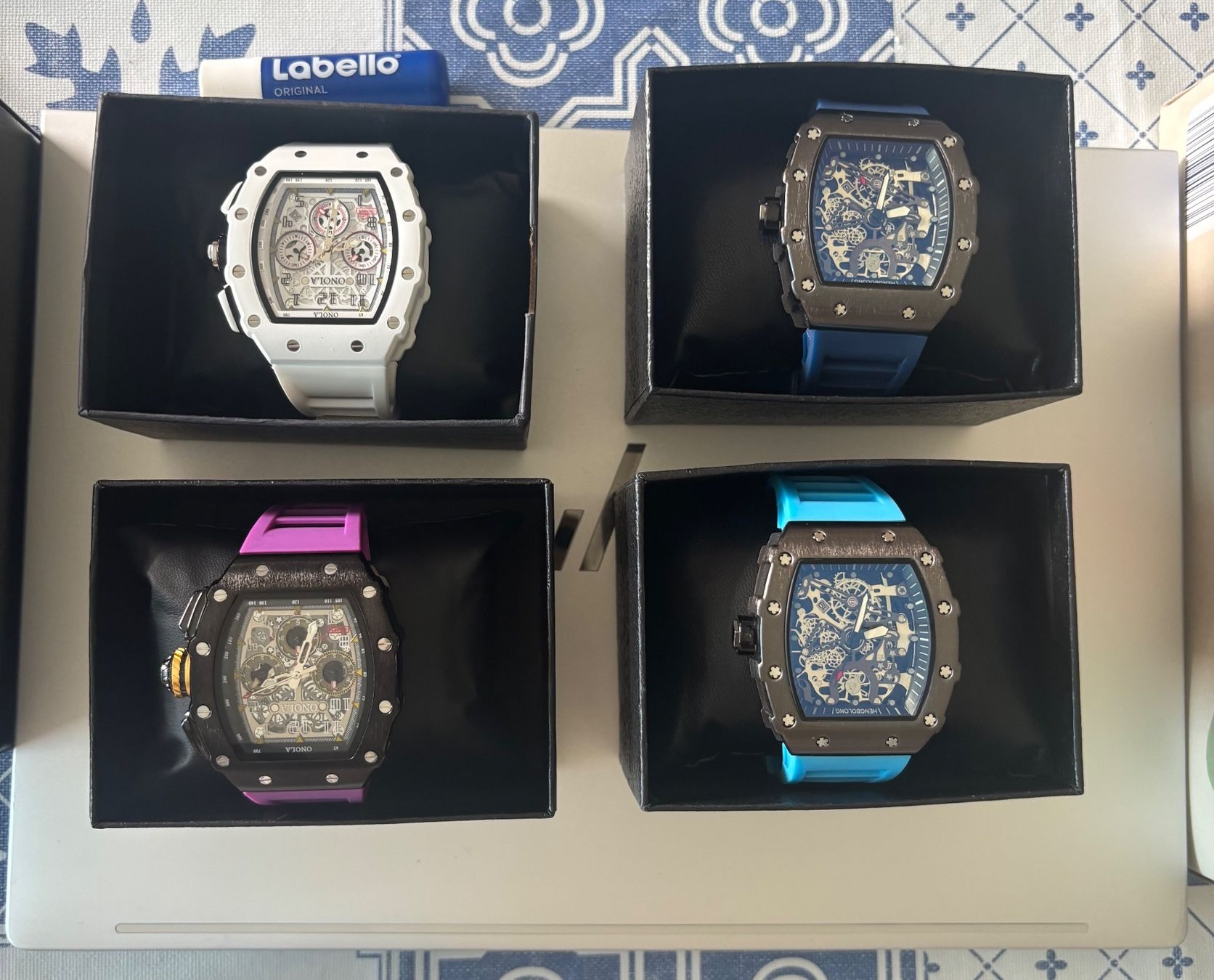Orologi: Montre ONOLA squelette   blanche -  neuf! – Nuovo e nell'imballaggio originale da Conthey venduto da Michel124
