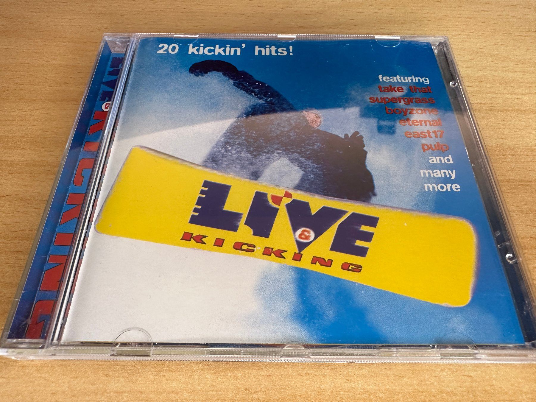 CD: Various – Live & Kicking – Usato da Rikon im Tösstal venduto da Alpenmutz