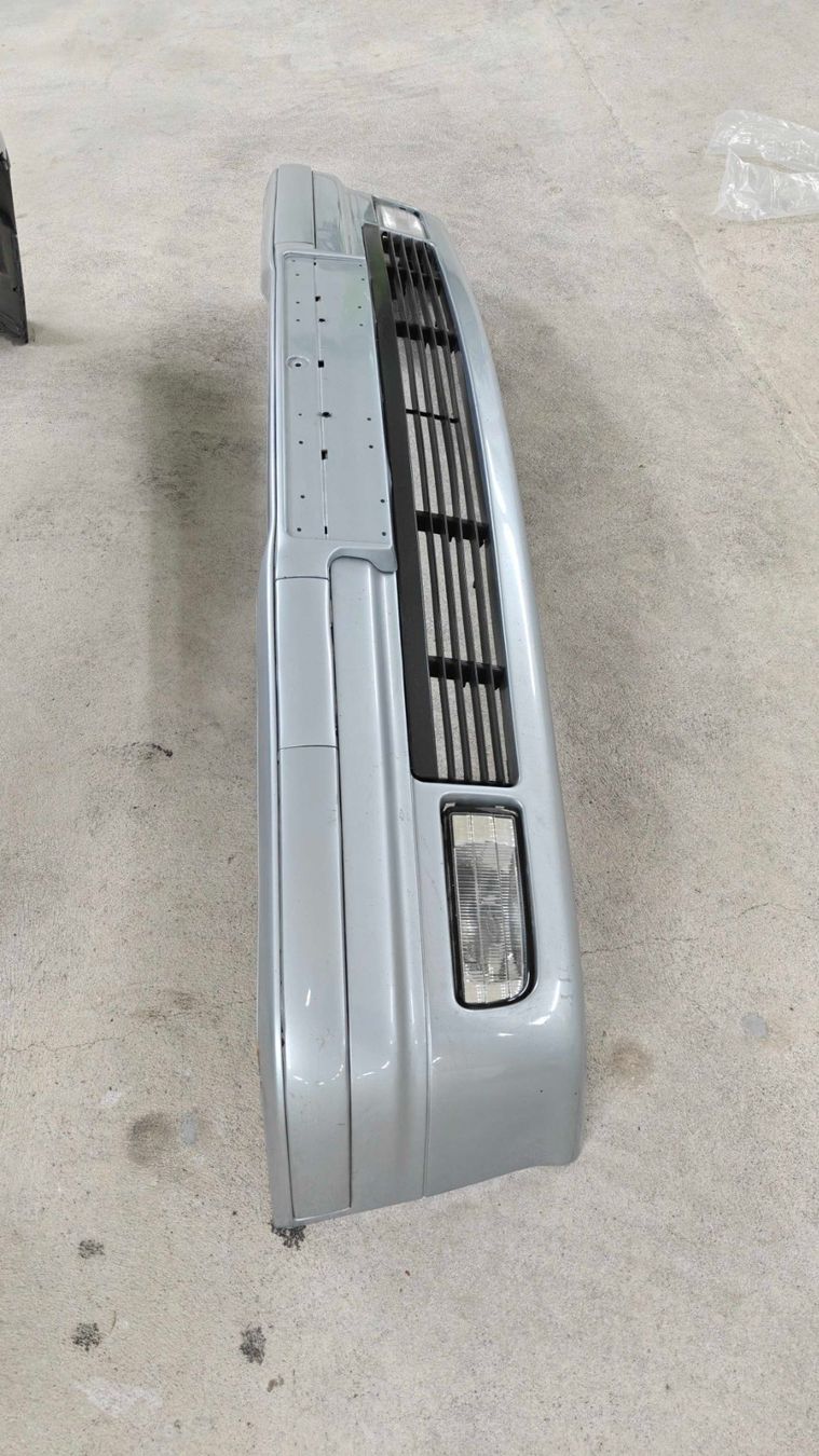 Toutes les pièces auto: BMW E36 Vorfacelift Stoßstangen Front + Heck Original BMW – D'occasion à Hittnau par prz_7lyw 7