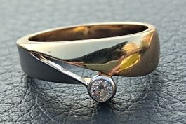 Anello Oro 18K con Diamante 0.10 ct VS2 + Certificato.