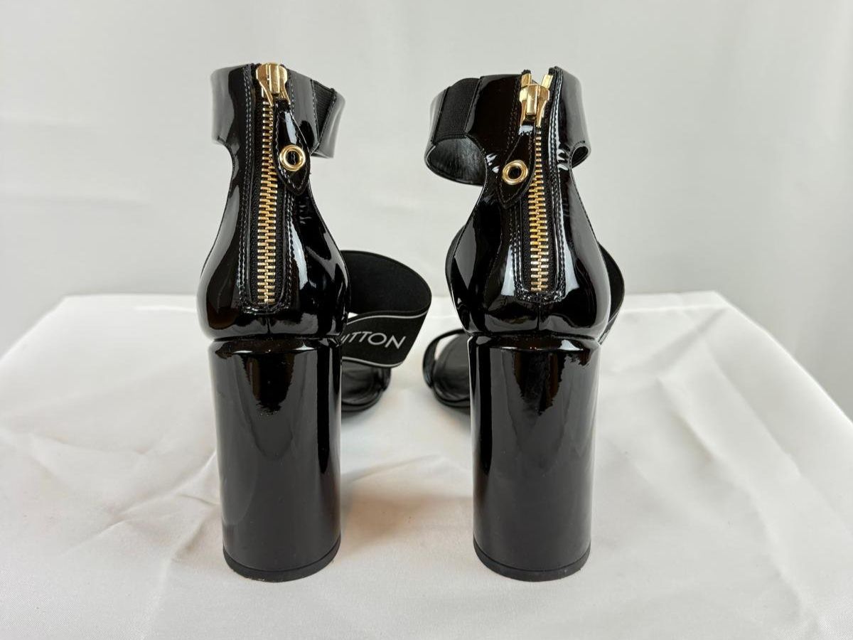 Louis Vuitton Chaussures femmes: Louis Vuitton Sandalen, schwarz, Gr. 38 – D'occasion à Oberarth par SSS. 4