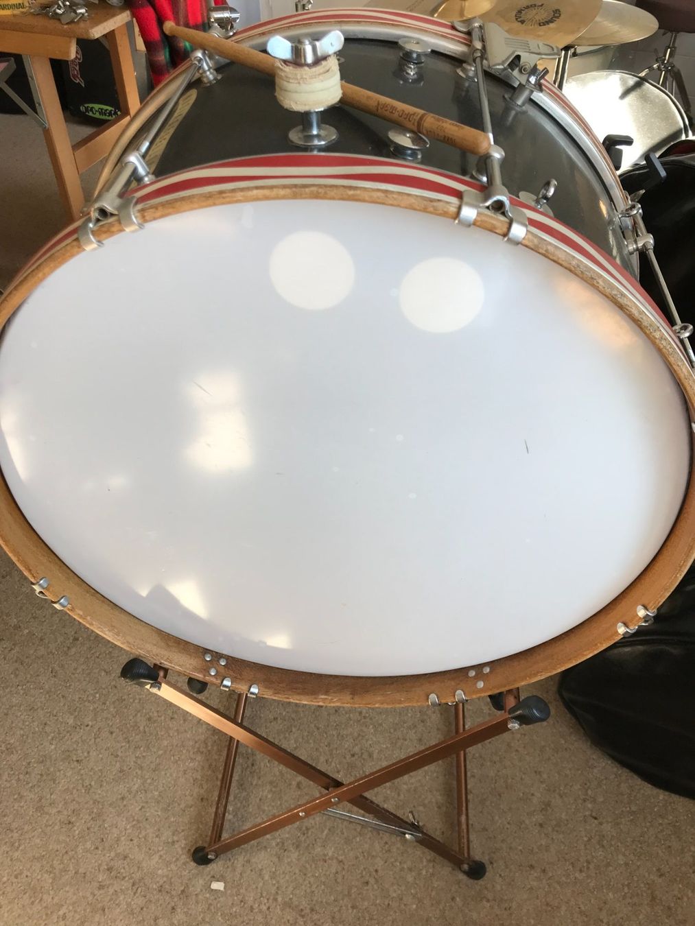 Strumenti musicali: Pauke mit Paukenständer – Usato da Trimbach venduto da Danius 1