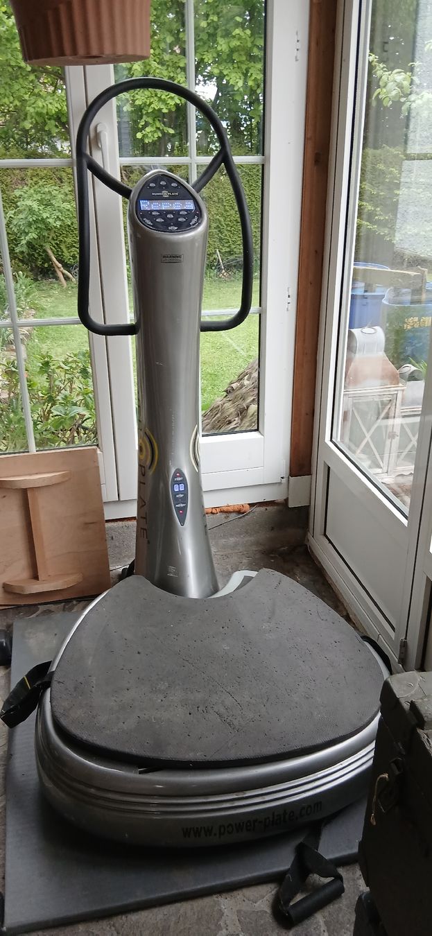 Power Plate Vélos d'appartement: Powerplate – D'occasion à Aristau par Manufisch0