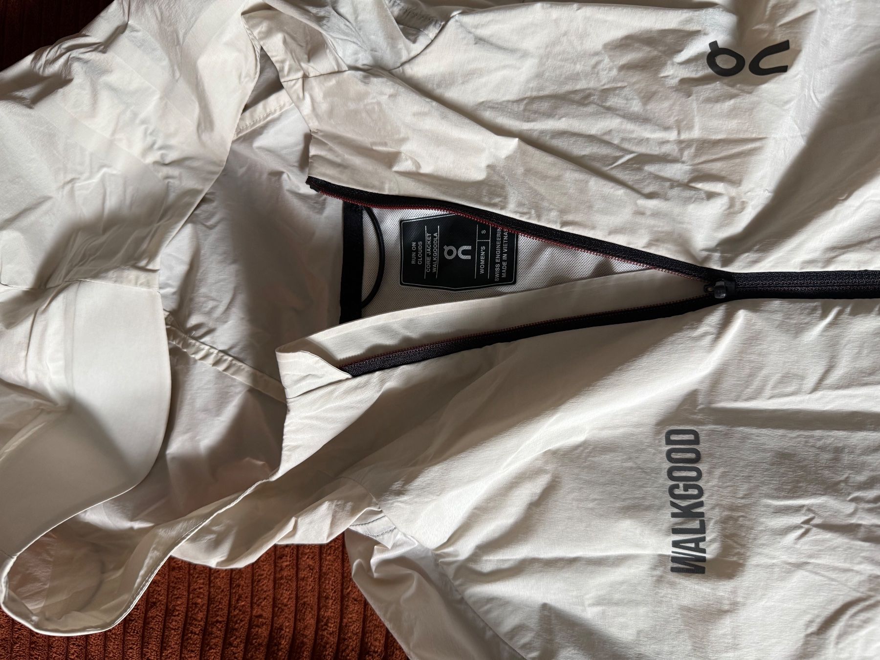 Giacche: ON CORE JACKET - LAUFJACKE – Nuovo (secondo la descrizione) da Zürich venduto da cri_lf28 2