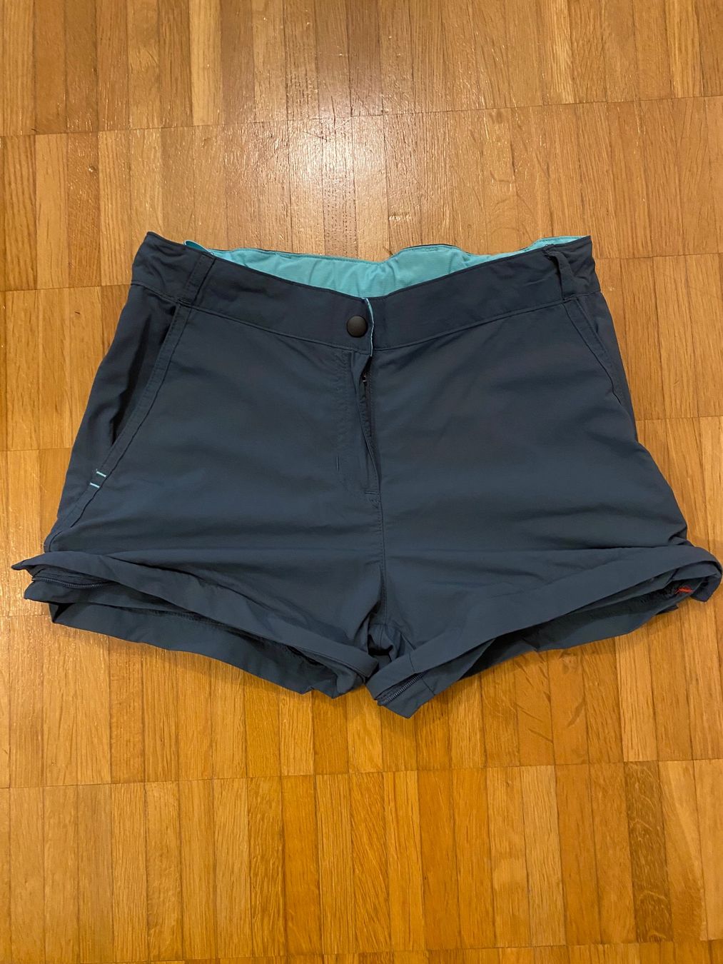 Decathlon Pantaloni: Pantalon randonnée modulable – Usato da Basel venduto da OK2010 1