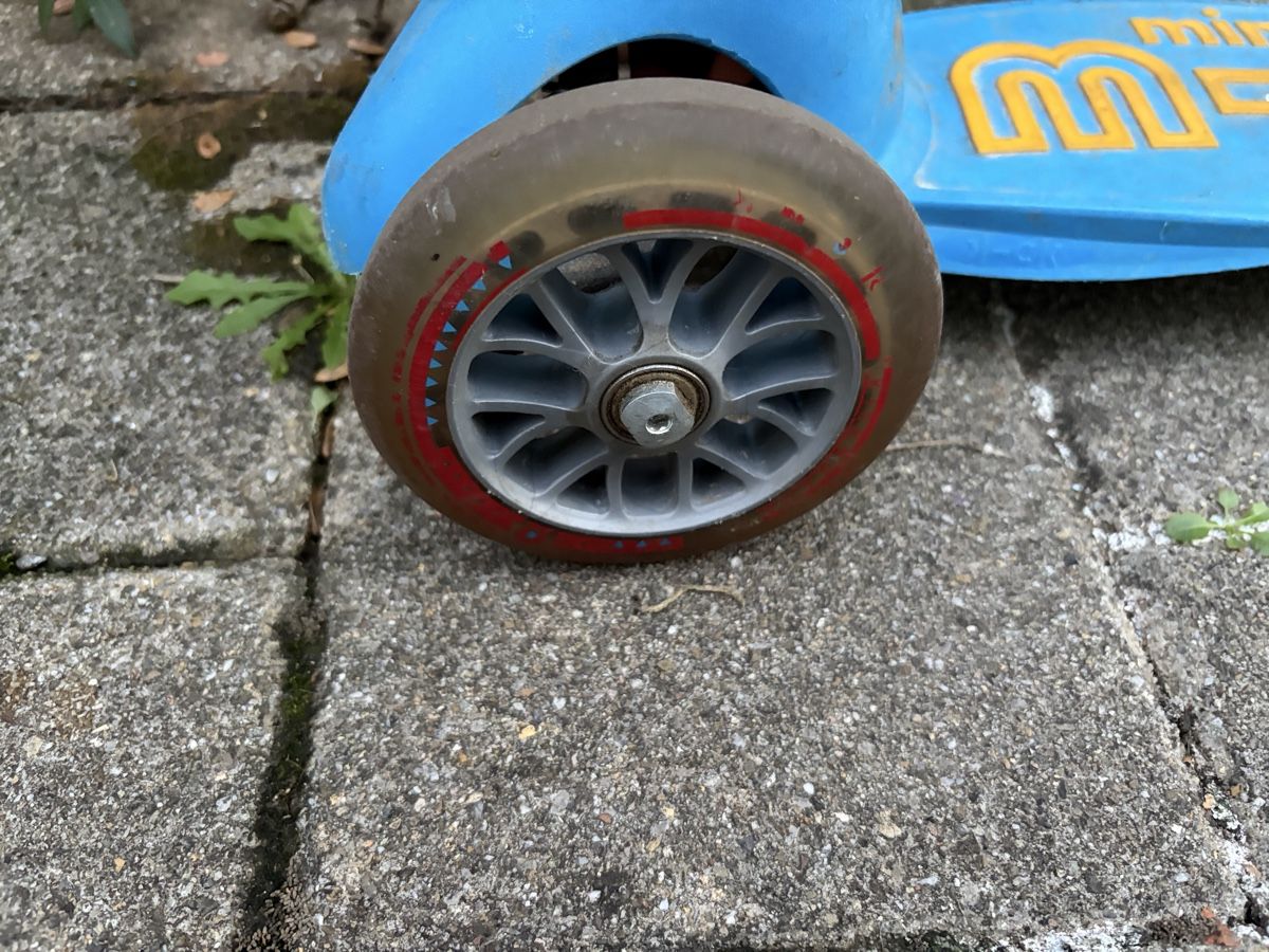 Micro Kickboard: Micro Mini Kinder Trottinett blau – D'occasion à Arlesheim par PhFE 2