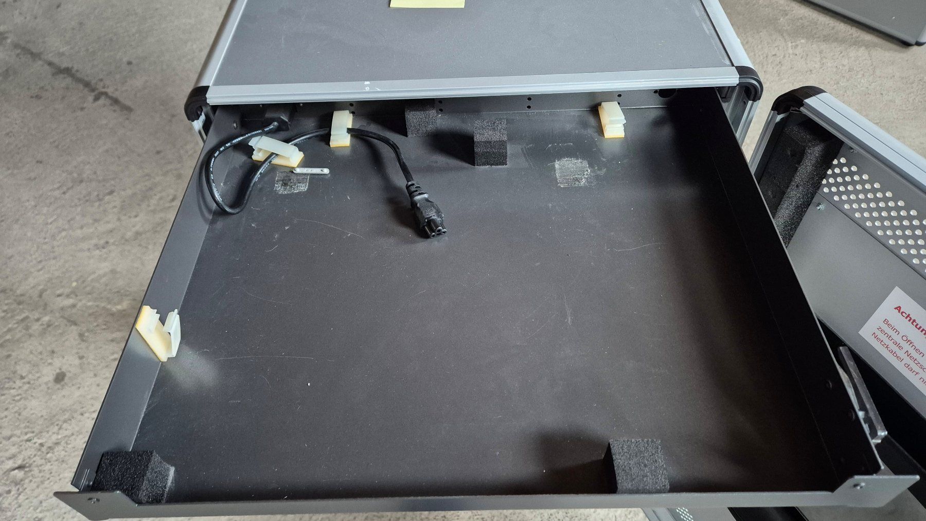 Valigie & Borse: Laptopwagen / Notebookwagen – Usato da Einsiedeln venduto da jue_6lvs 2