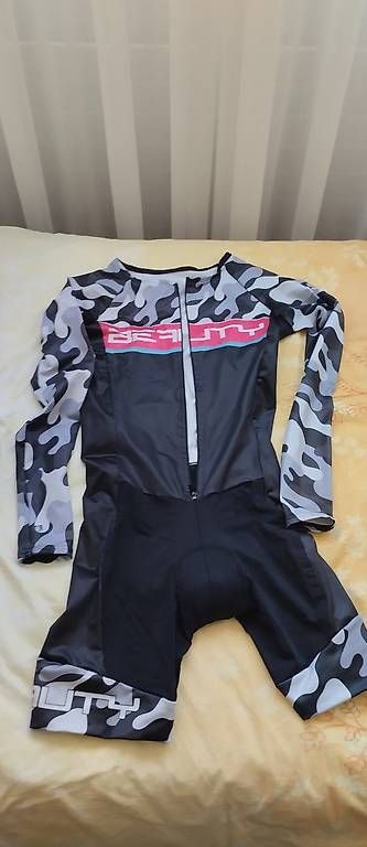 Mute per immersioni: Combinaison de cicliste femme  – Usato da Carouge GE venduto da mar_9cj6 1