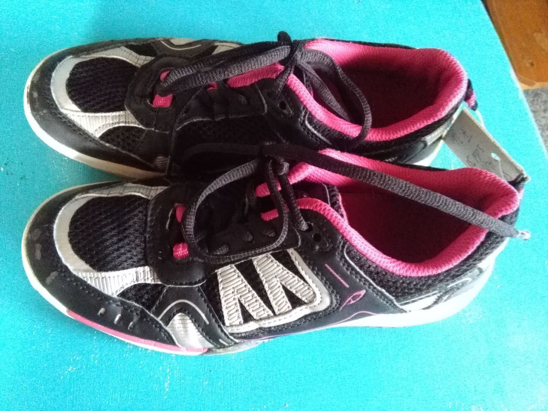 Scarpe per ragazze: Sportschuhe – Usato da wolfertswil venduto da februartag 1