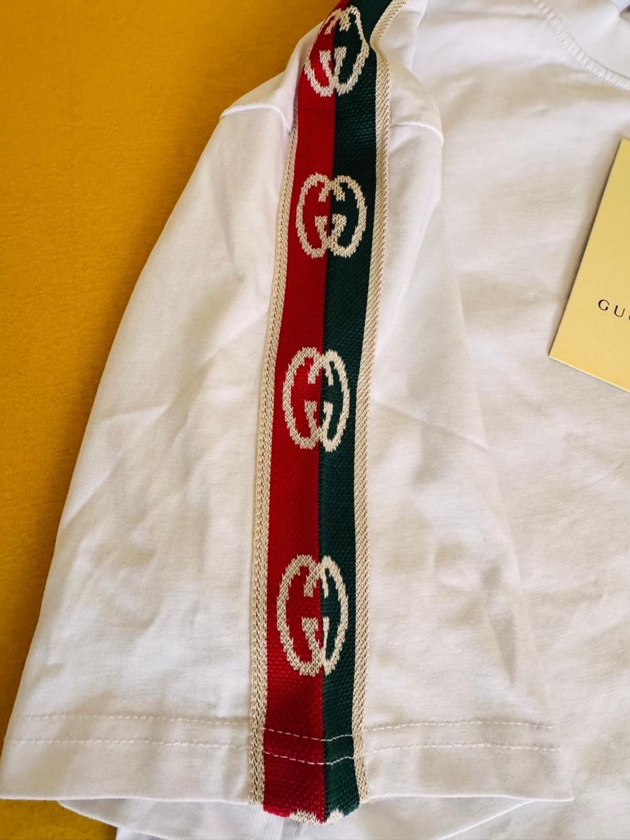 Gucci T-shirt: T-Shirt Gucci XXL – Nuovo e nell'imballaggio originale da Luzern venduto da Arbey_romero80 1