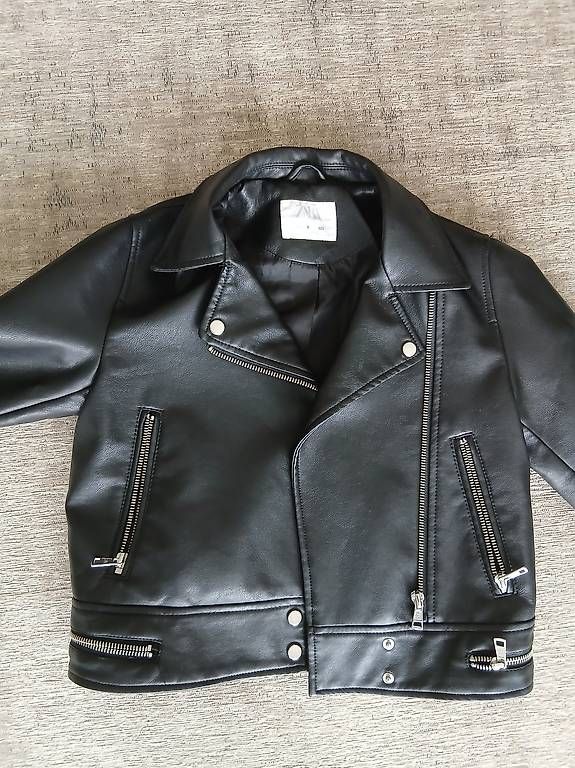 Giacche & Cappotti:  Blazer noir 8 ans, 128 cm – Usato da Préverenges venduto da mel_k6bd