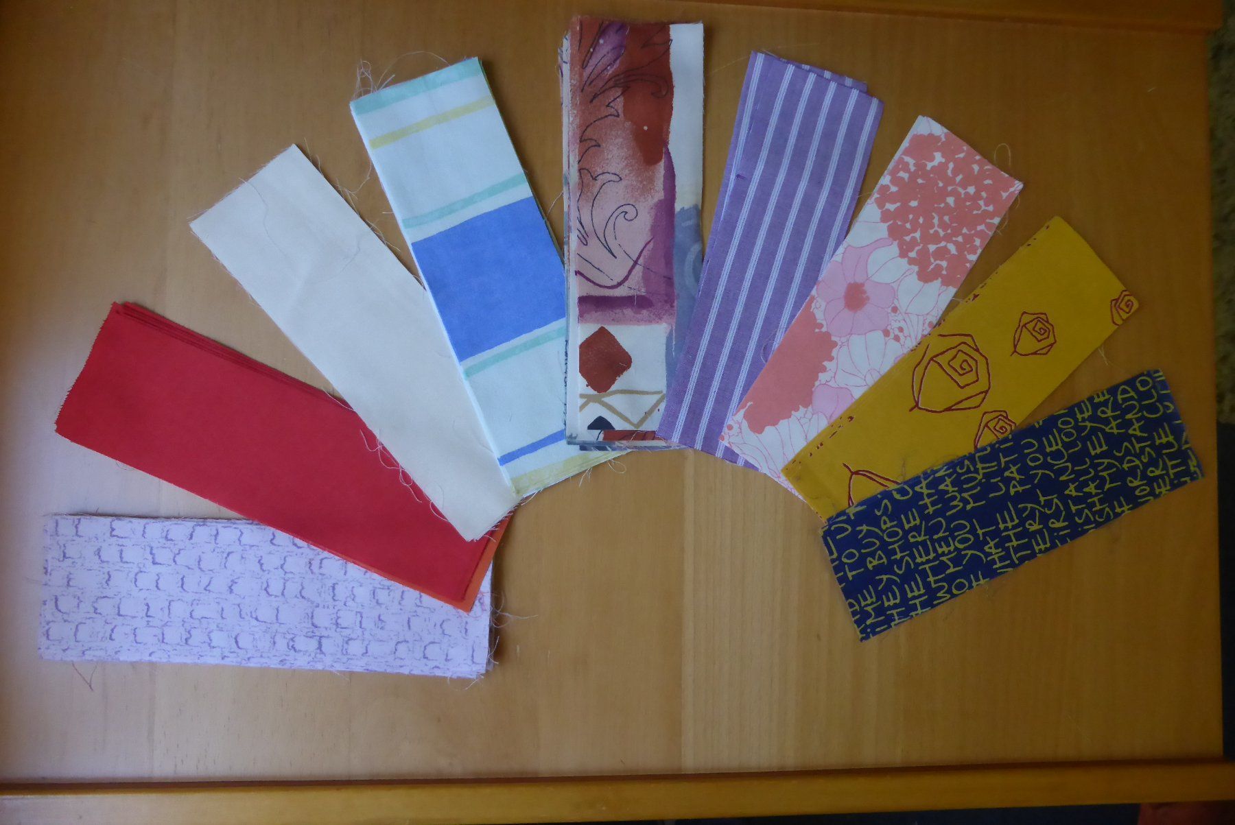 Stoffe: Patchwork Baumwolle - 50 Streifen 6.4 x 20 cm, bunt-3 – Gebraucht aus Brunnadern von pinkfaden
