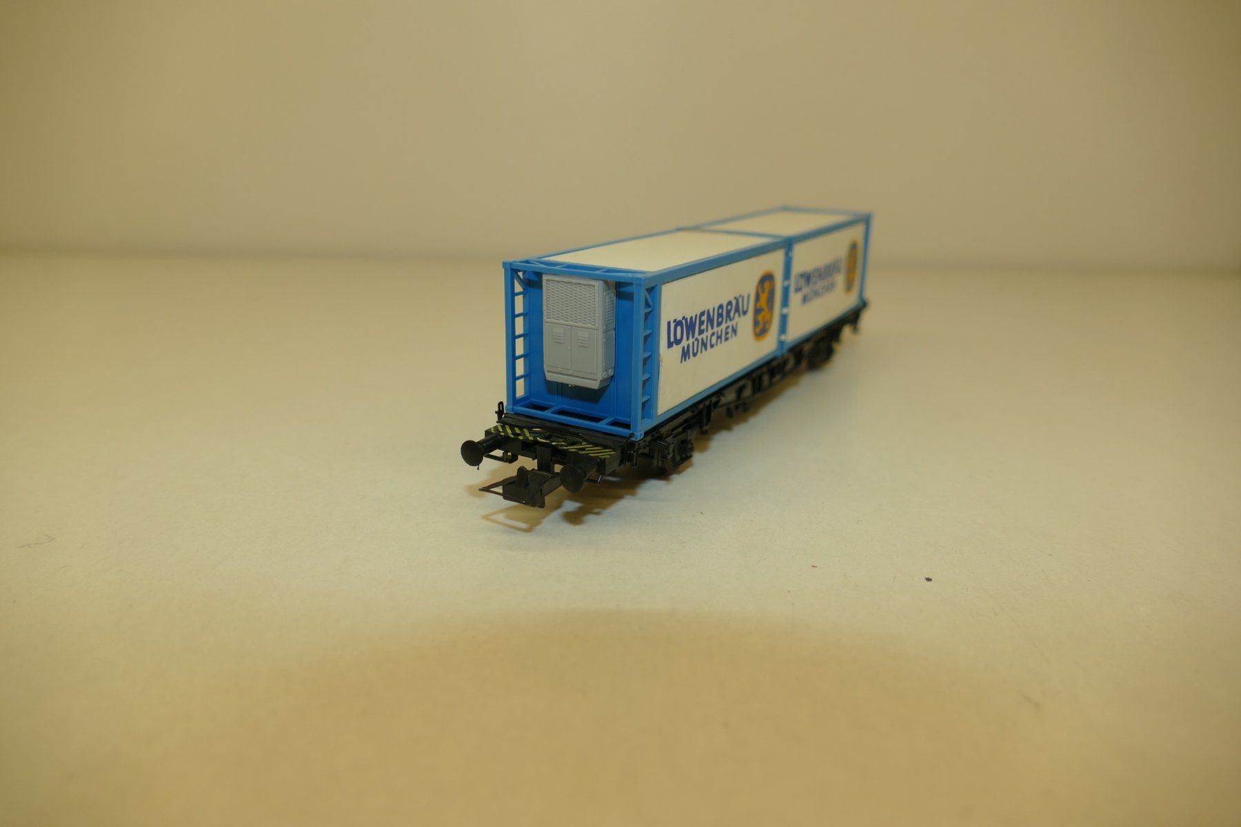 Modelleisenbahnen: Röwa H0: RIV Containerwagen Löwenbräu München – Neu (gemäss Beschreibung) aus Niederhasli von rail-duerst 1