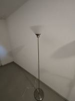 Stehlampe aus Metall