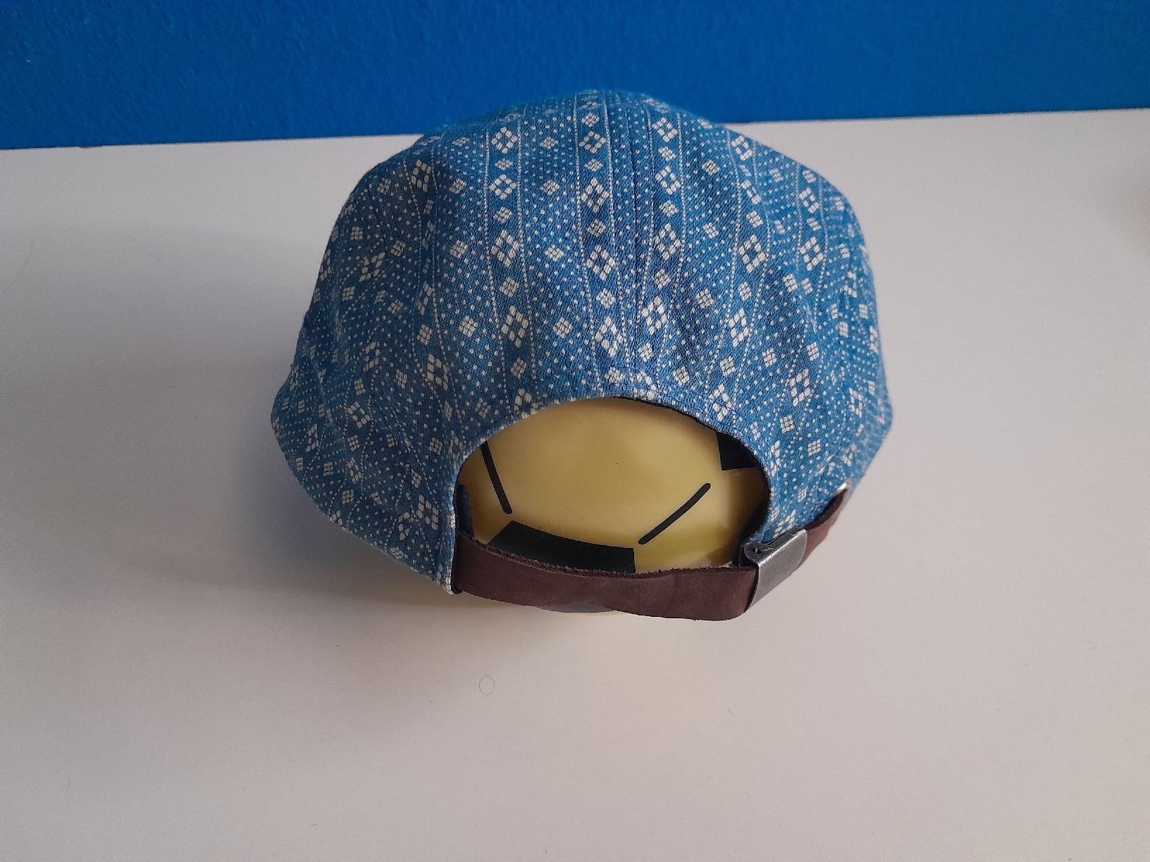 Copricapi, berretti & cappellini: casquette bleue – Usato da Genève venduto da ang_fd8z 4
