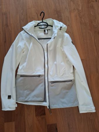NEU Damensoftshelljacke