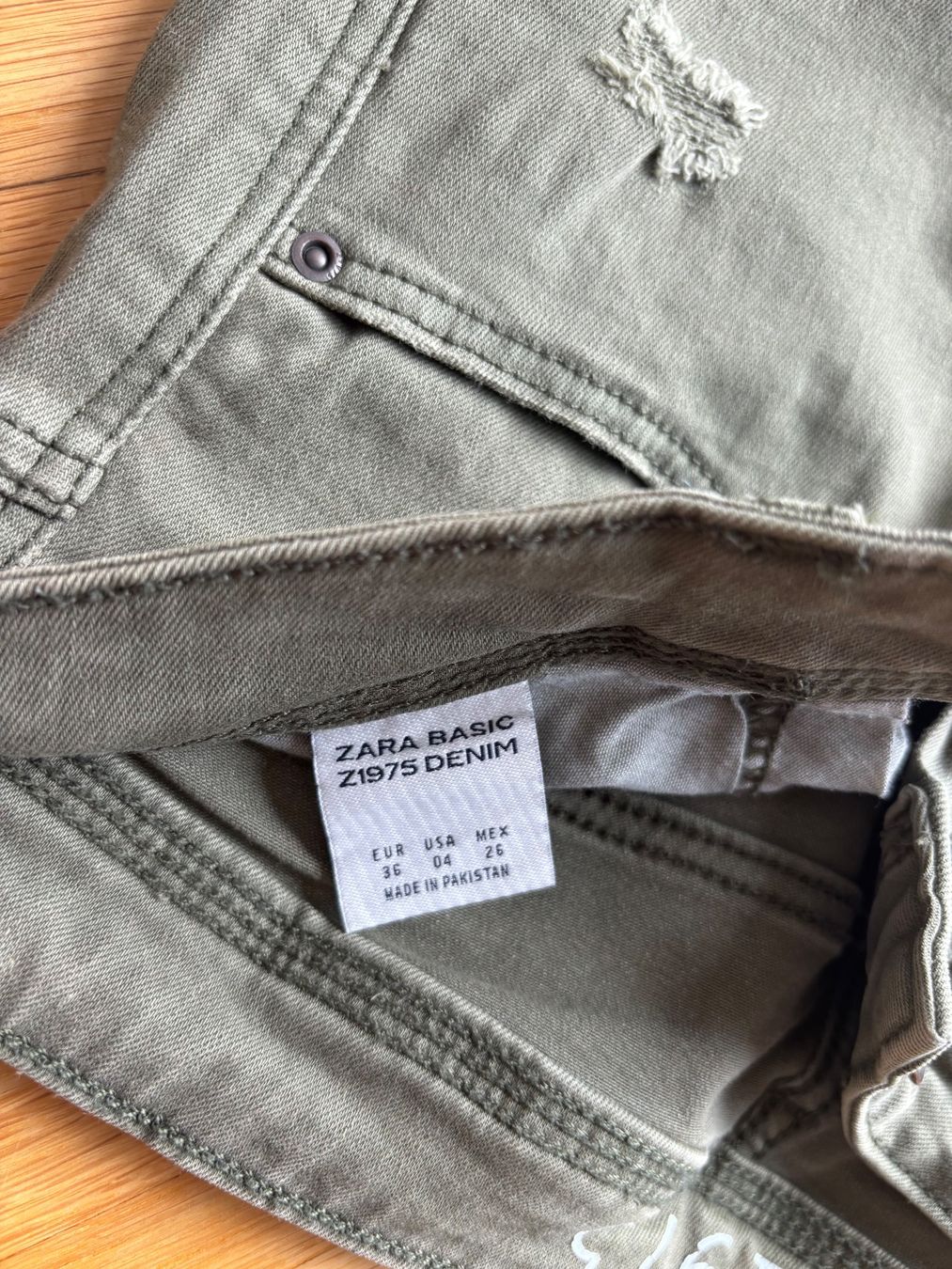 Zara Jeans: Jeans ZARA BASIC, taille 36 – Usato da Perly venduto da Flemprod01 1