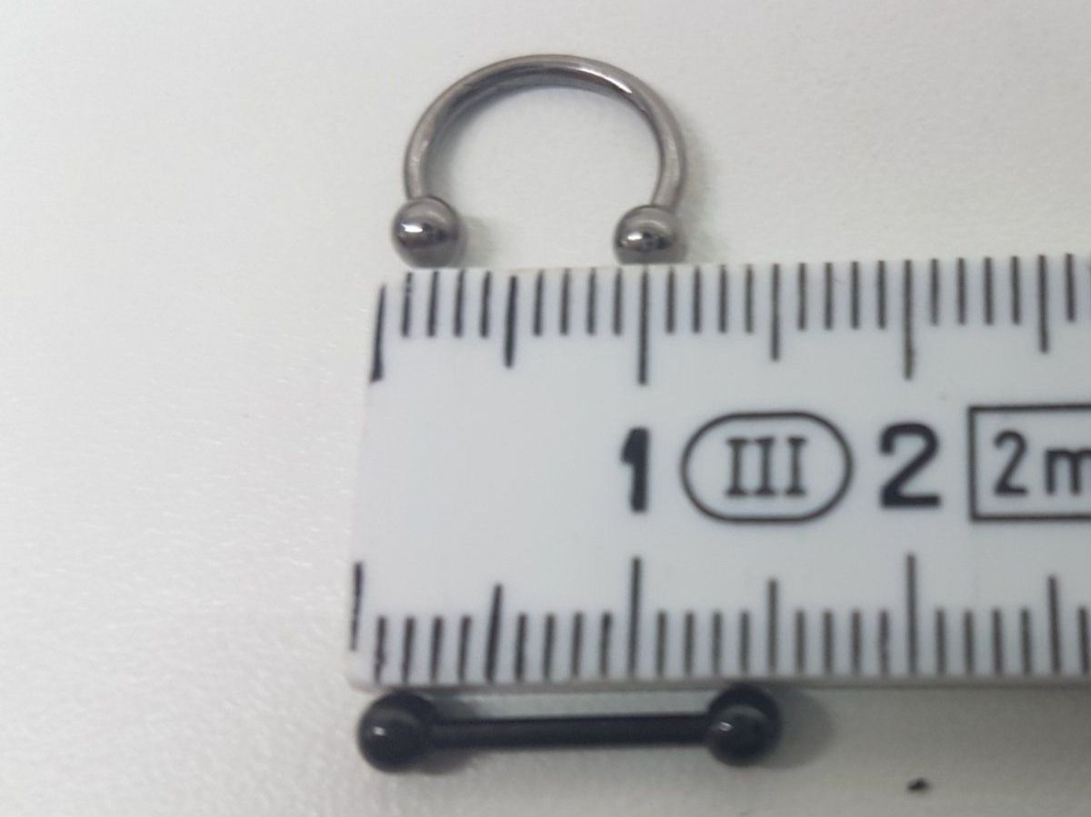 Gioielli per piercing: 2 Piercing ca.1cm – Usato da Teufenthal AG venduto da boebe071 1