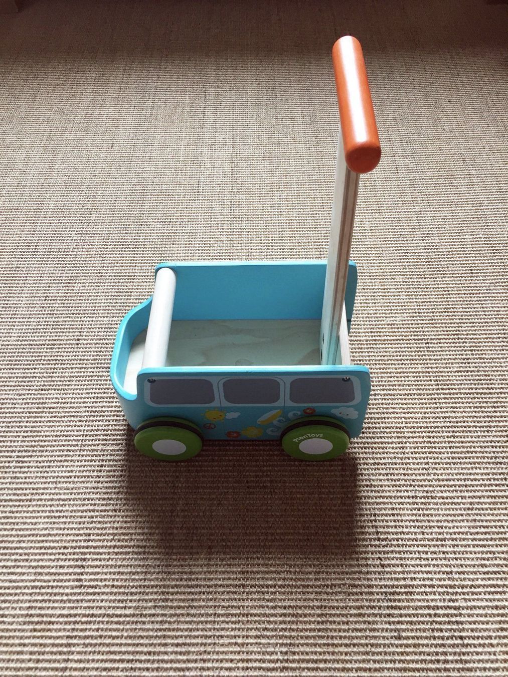 Fahrzeuge für Kinder: Plan Toys Van Walker Baby Geh- Hilfe – Gebraucht aus Zürich von EliseSchmitz