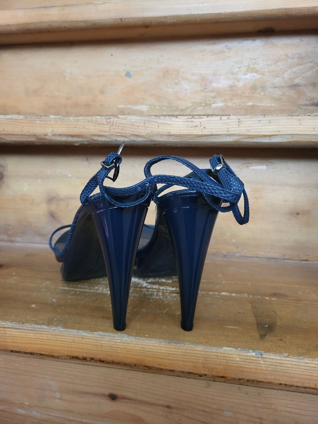 Jil Sander Scarpe da donna: Jil Sander Damen-Plateausandalen mit Absatz – Nuovo (secondo la descrizione) da Zweisimmen venduto da Adorable 1