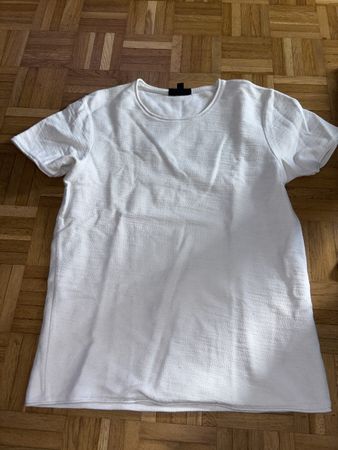 Sommerliches, weisses T-Shirt, Grösse M, neuwertig!