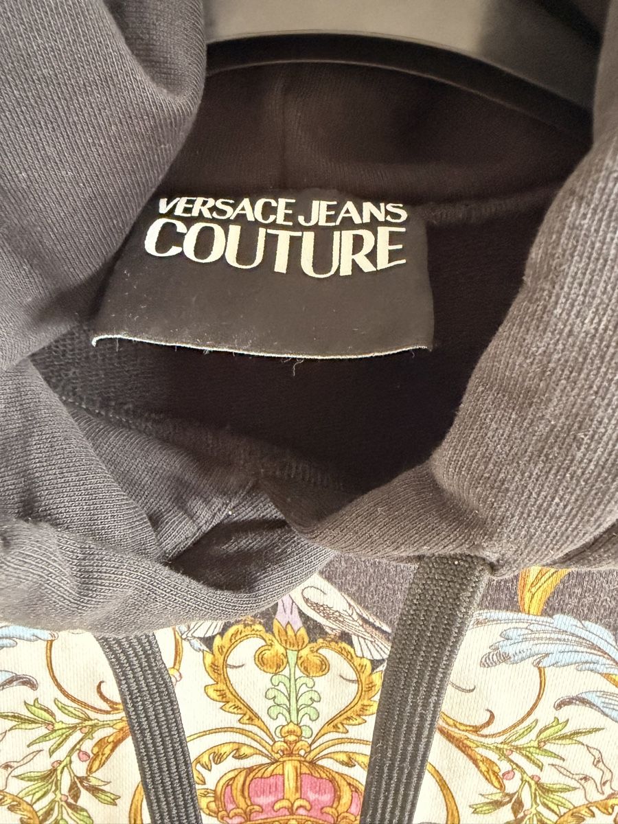 Versace Pullover & Sweatshirts: Versace Jeans Couture Hoodie, Size M – Gebraucht aus Zürich von Vikkinikki 1