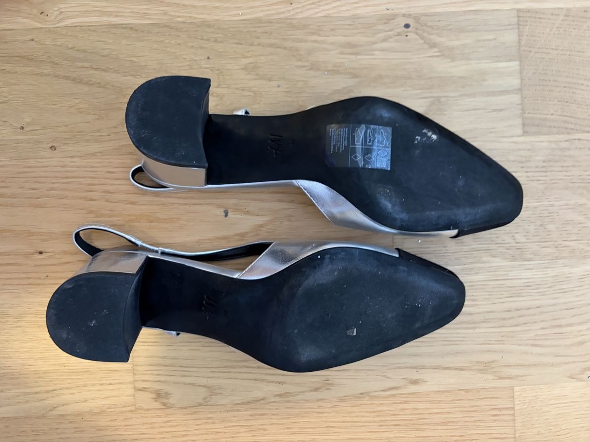 H&M Scarpe da donna: H&M Slingback Pumps silber schwarz Absatz – Nuovo (secondo la descrizione) da Zürich venduto da supereme 2