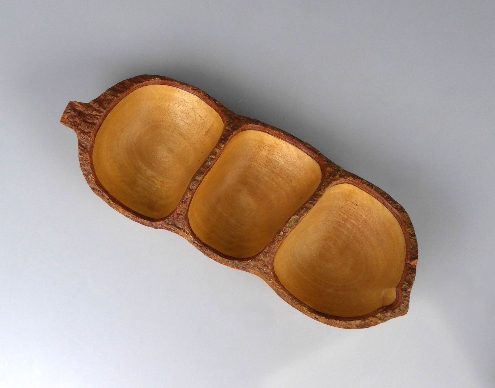 Coupes: Holz Schale mit 3 Fächern – D'occasion à Volketswil par brockipfannenstil 3