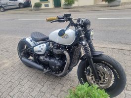 TRIUMPH Bonneville 1200 Bobber Black ABS