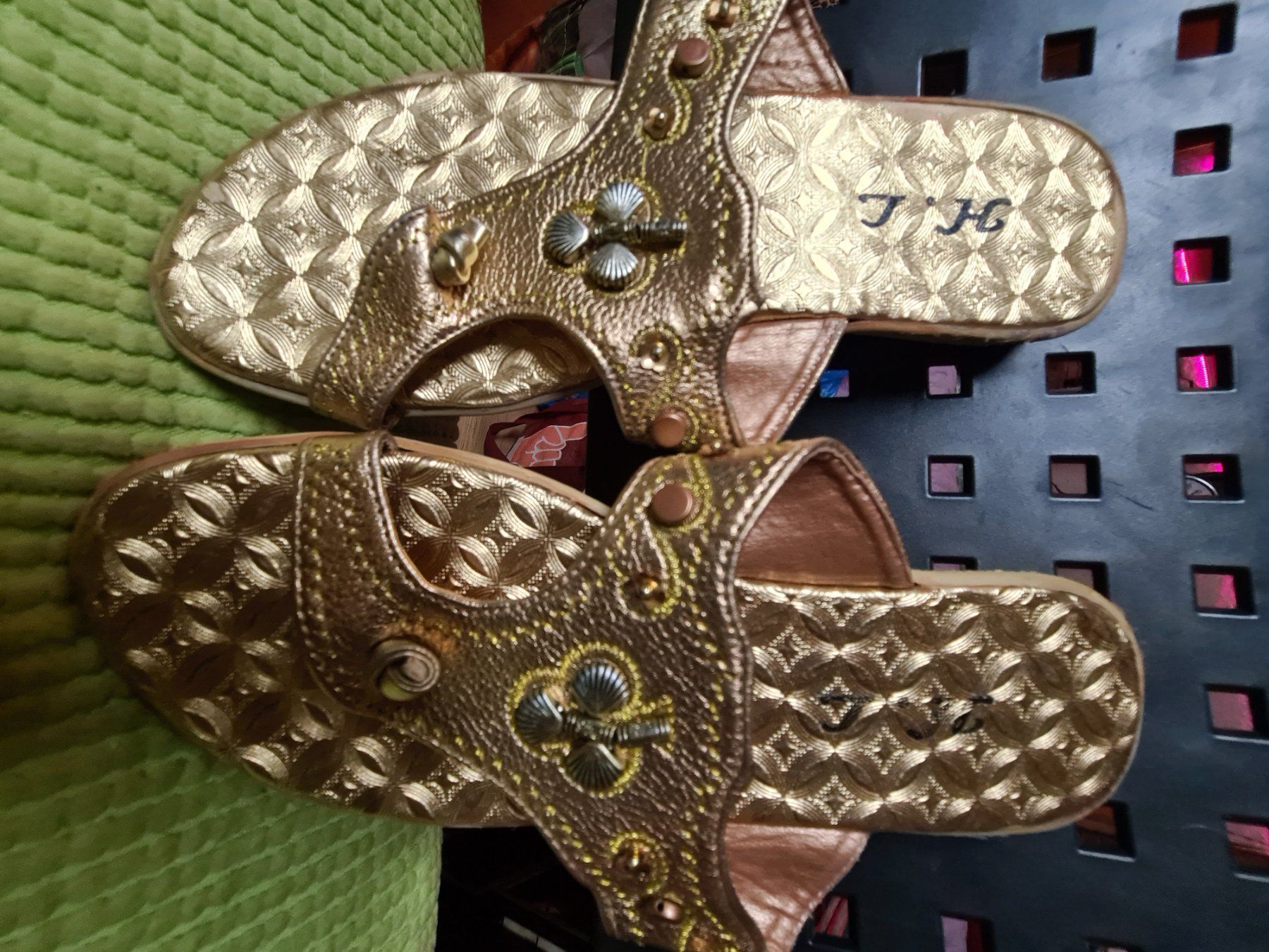 Damenschuhe: Flip Flops – Neu (gemäss Beschreibung) aus Bellerive VD von Hermes5 1