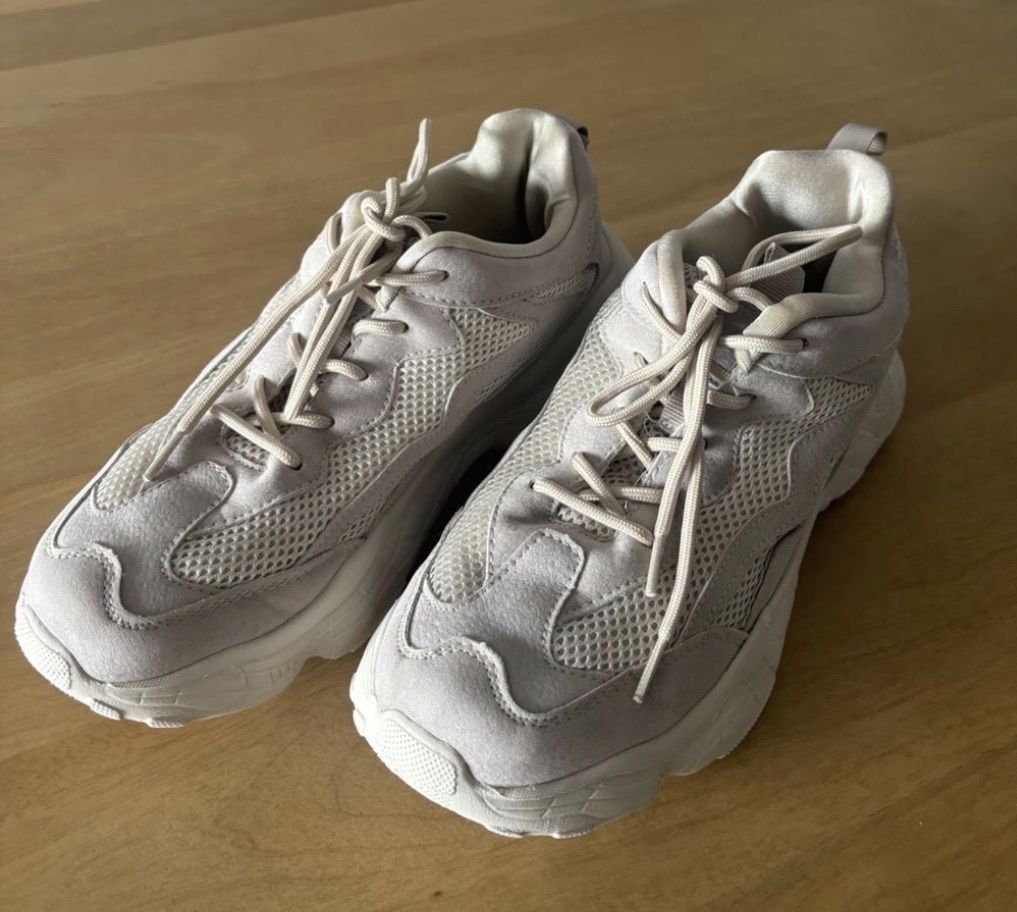 Scarpe da donna: NAKD sneakers beige size 40 NP:79.- – Usato da Endingen venduto da Warlock