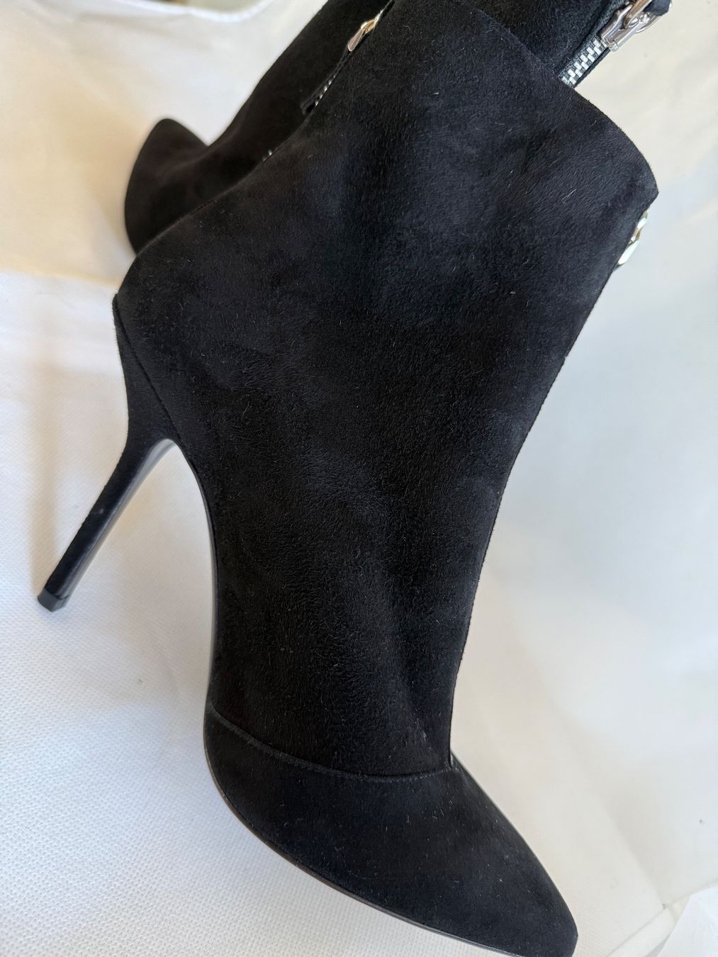 Scarpe da donna: Bottines en daim noir avec deux fermetures éclairs – Usato da Vernier venduto da ley_yqh9 3