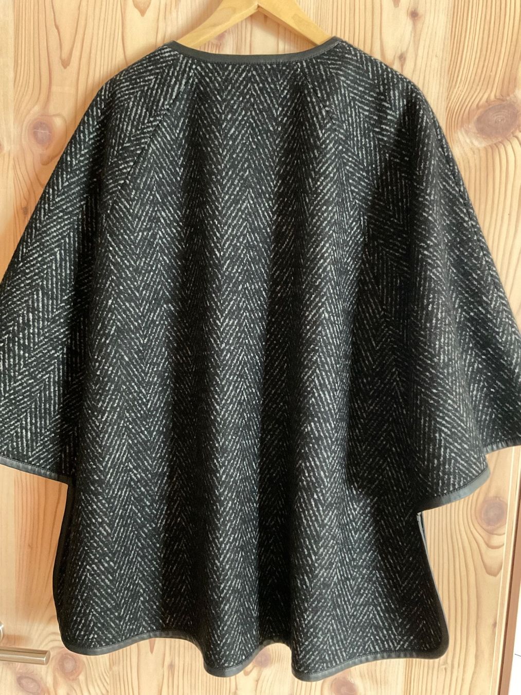 Altro in Moda donna: STRENESSE PONCHO CAPE NEU & UNGETRAGEN – Nuovo (secondo la descrizione) da Scuol venduto da Lotus2020 1
