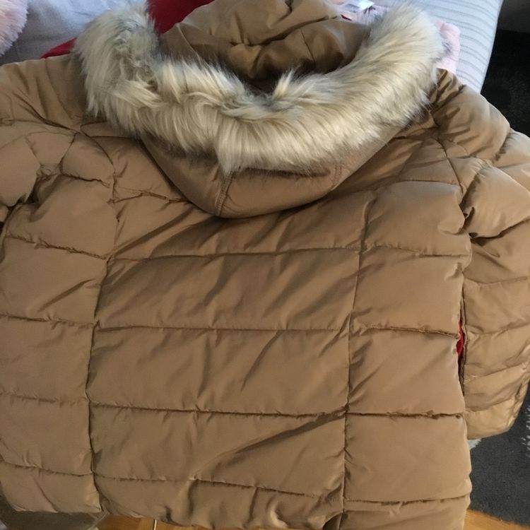 Sehr schone Winterjacke Vera Moda Gr. L NEU Acheter sur Ricardo