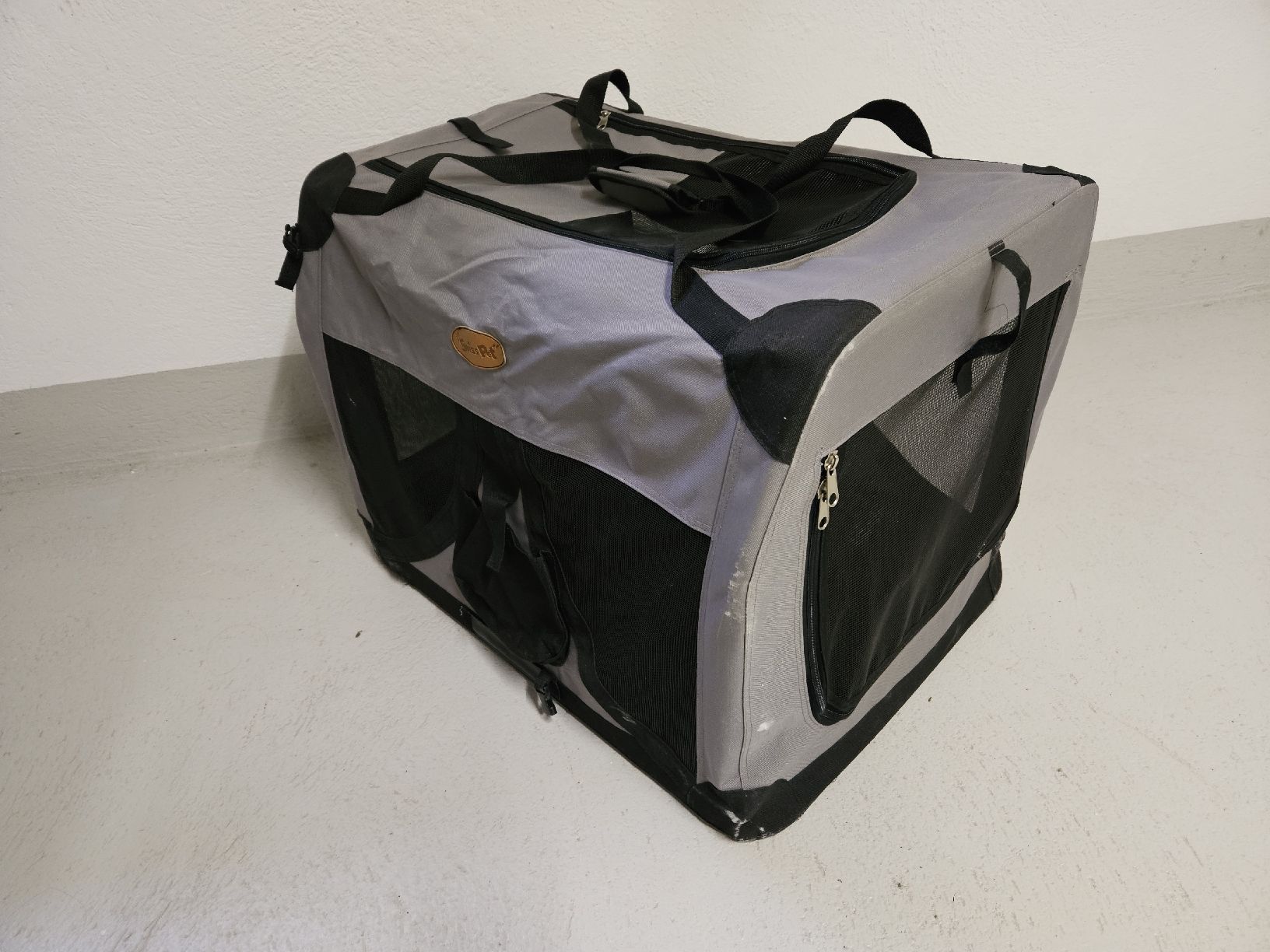 Käfige, Transport & Sicherheit: Foldable Pet Carrier Bag Grey – Gebraucht aus Pfaffhausen von mat_ld9l