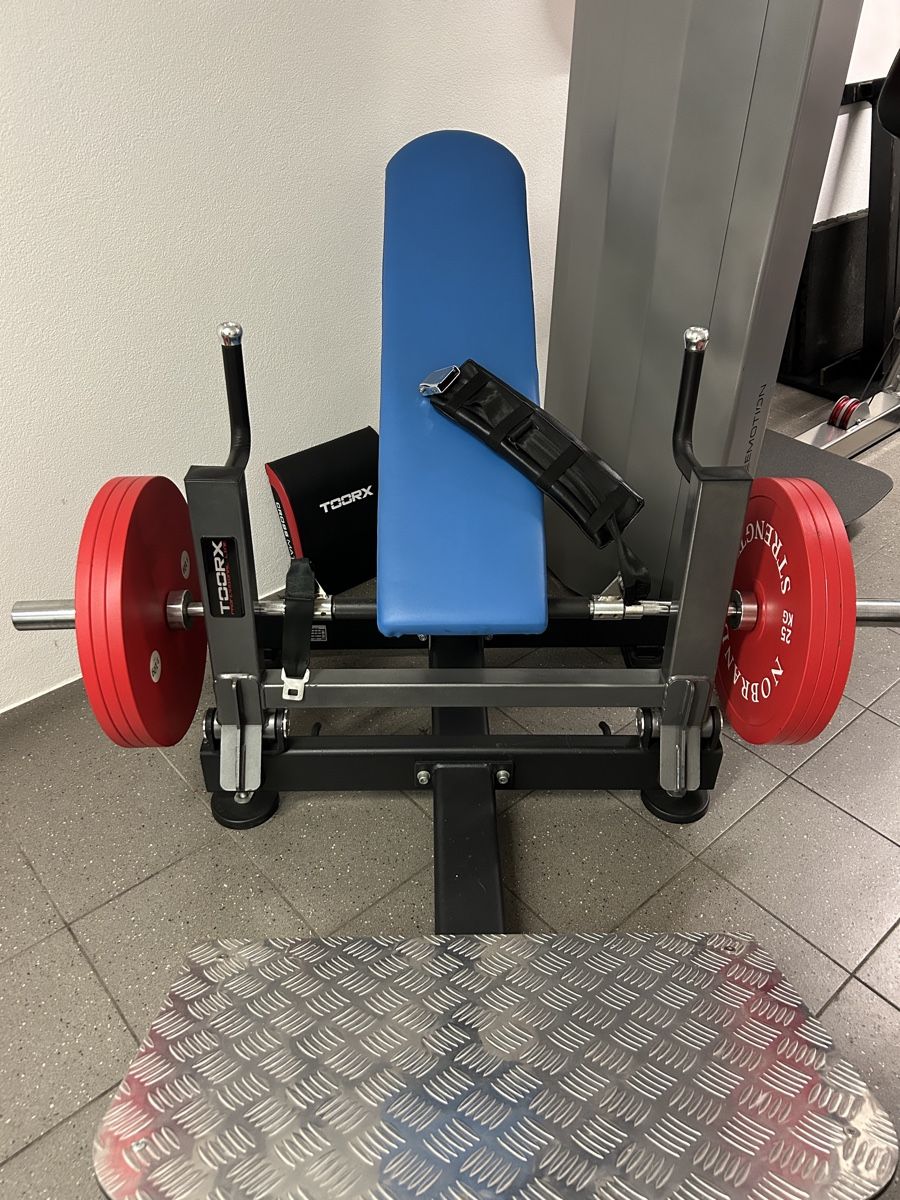 Vélos d'appartement: Hip Thrust Toorx Pro – D'occasion à Locarno par Berserkr96 1