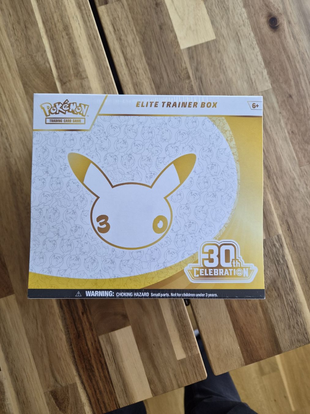 Pokémon Cartes à collectionner: Pokémon ETB 30th EN – Neuf avec emballage d'origine à BOudry par It_maestro