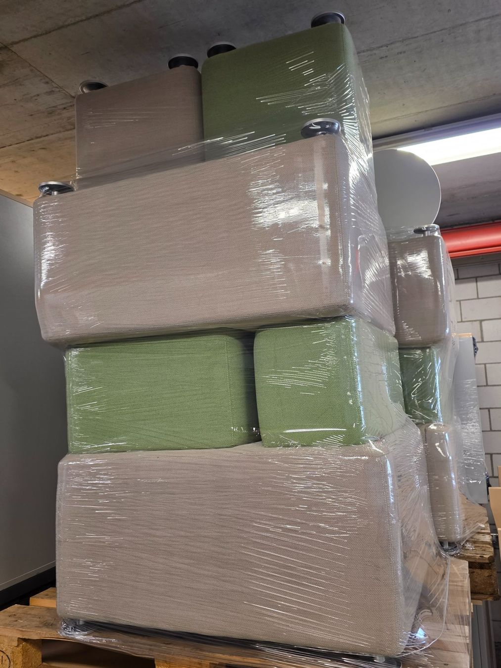Poltrone: Sitzlounge-Kollektion (pro Set) – Usato da Winterthur venduto da mmoberwinti