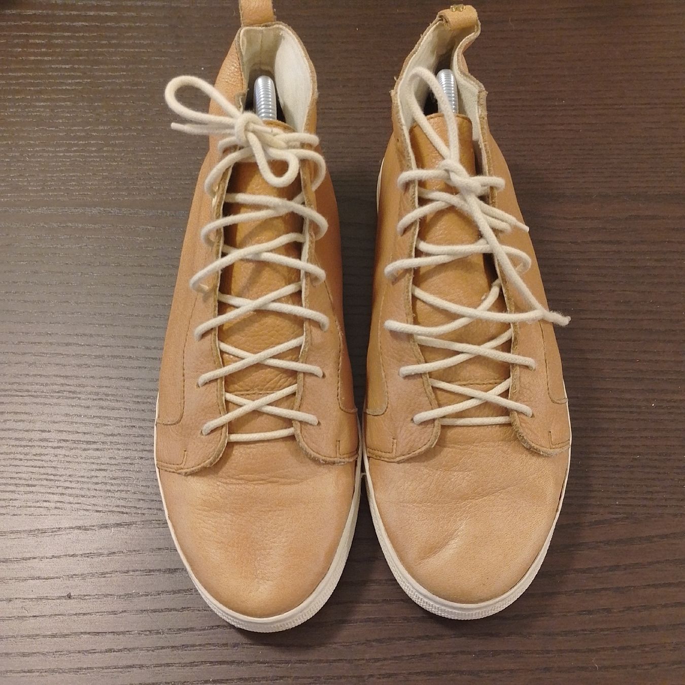 Damenschuhe: Flip Flop Echt Leder Sneaker, gut erhalten – Gebraucht aus Uznach von EMaria83