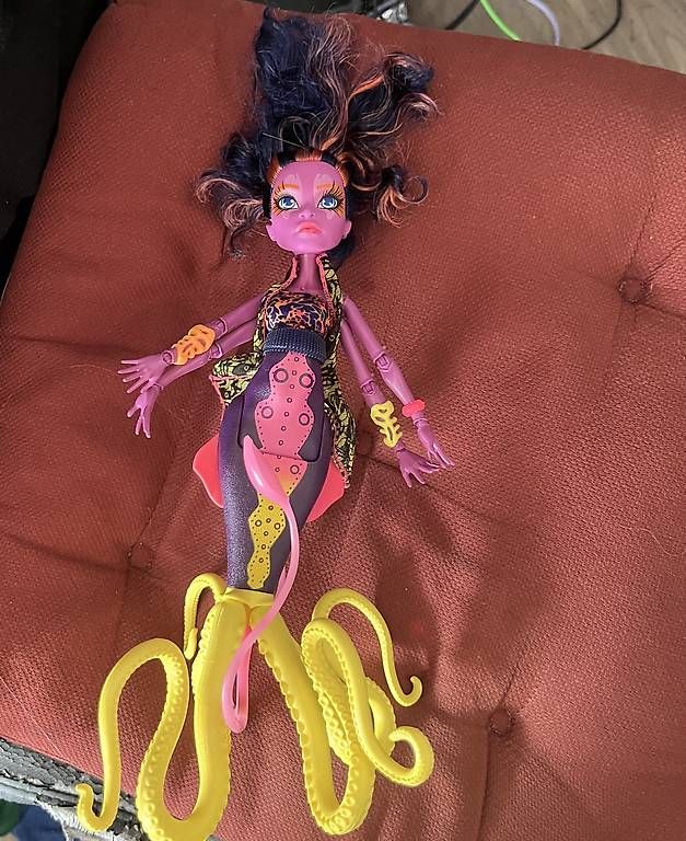 Bambole: Monster high Puppe – Nuovo (secondo la descrizione) da Biberist venduto da sai_bw7l