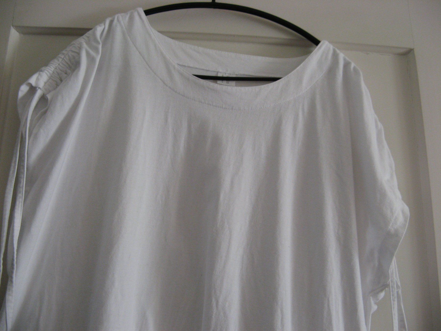 T-Shirts: T-Shirt weiss Grösse 50 – Gebraucht aus Zürich von apil 1