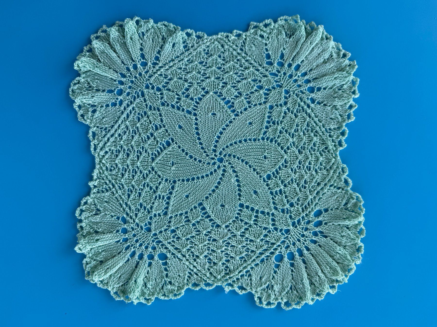 Sottobicchieri: SPITZENDECKCHEN   HANDARBEIT   HANDGESTRICKT  MINT-GRÜN – Usato da Subingen venduto da ArtBead 1